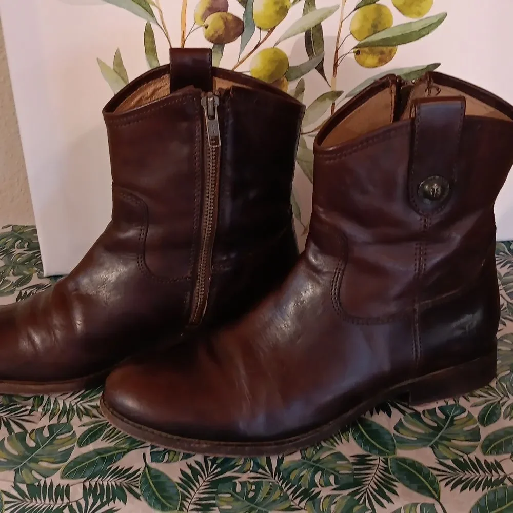 FRYE Melissa Button Front Boots. Country. Coastal Cowgirl. Equestrian